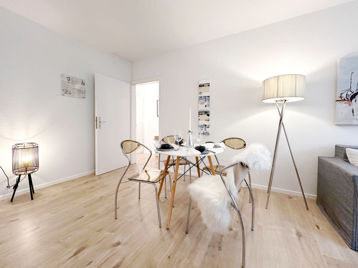 Essbereich mit Home Staging in Hamburg Barmbek