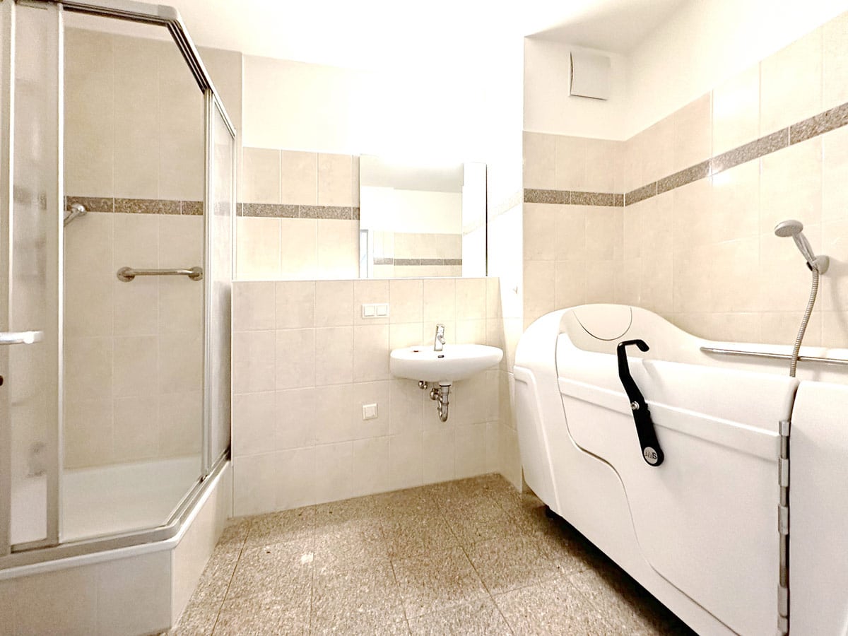 Bad ohne Home Staging in Hamburg Eppendorf