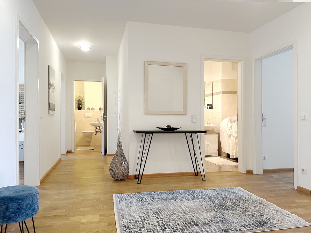 Flur mit Home Staging in Hamburg Eppendorf