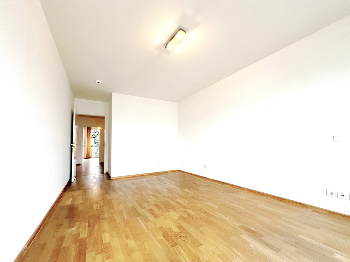 Schlafzimmer ohne Home Staging in Hamburg Eppendorf