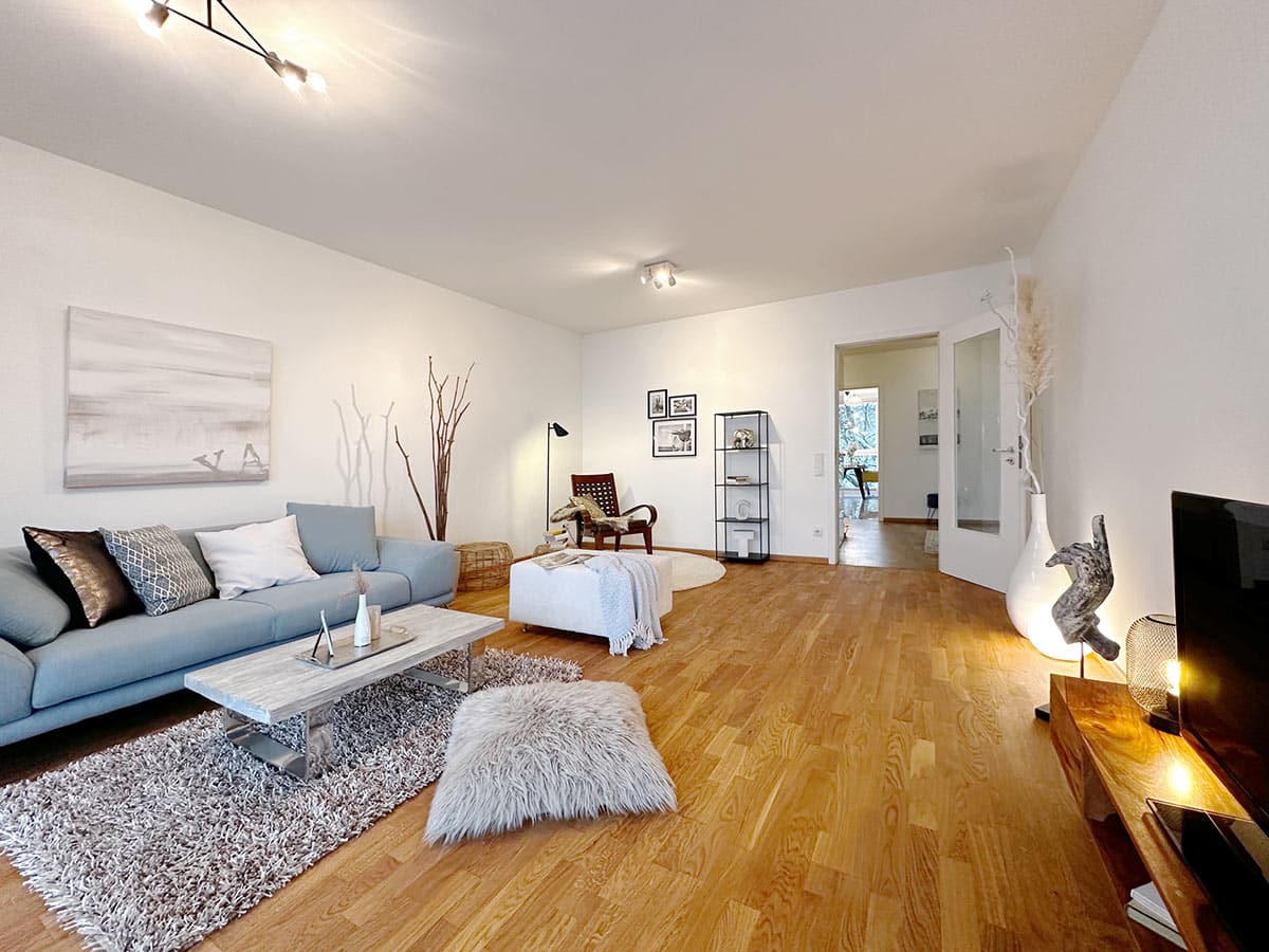 Wohnzimmer mit Home Staging in Hamburg Eppendorf