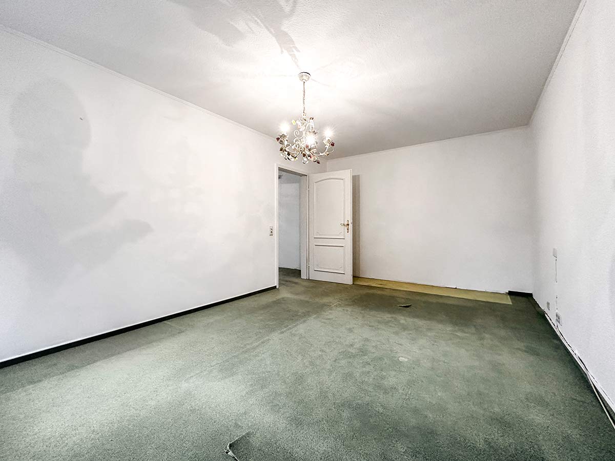 Schlafzimmer ohne Home Staging in Schleswig-Holstein