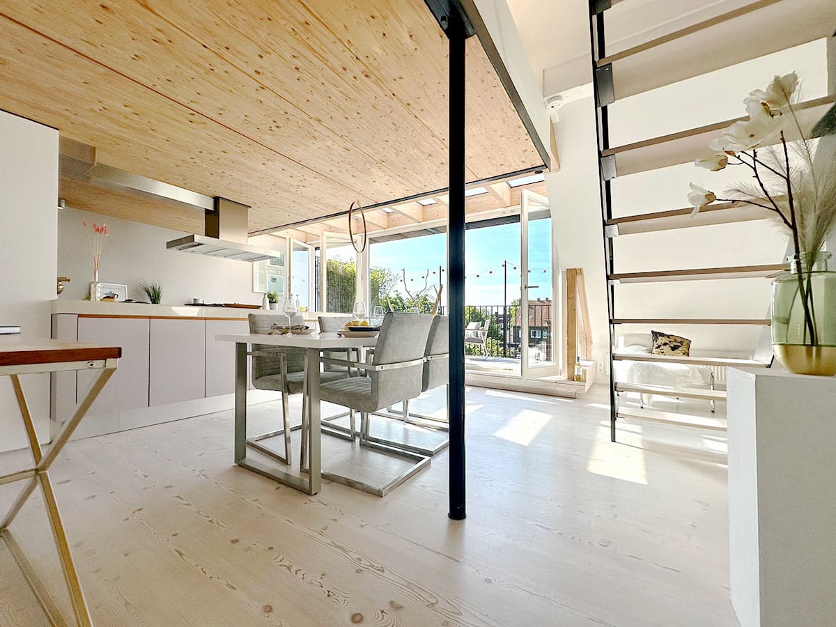 Offene Wohnküche in Penthouse in Eppendorf