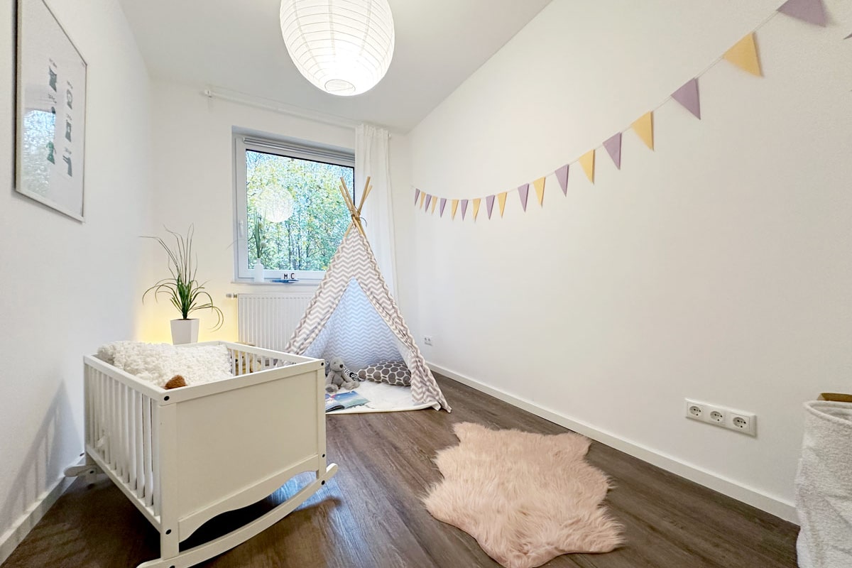 Helles Babyzimmer in Hamburg Langenhorn